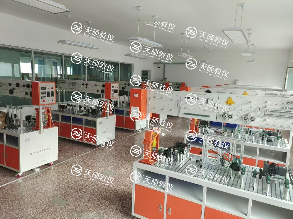 烏魯木齊技師學(xué)院 電氣工程及機(jī)電裝調(diào)實(shí)訓(xùn)室設(shè)備采購項(xiàng)目  順利安裝、調(diào)試、培訓(xùn)、驗(yàn)收通過！