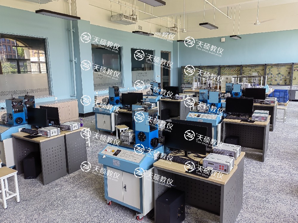 中原科技學(xué)院新校區(qū)理工學(xué)部實(shí)驗(yàn)室建設(shè)項(xiàng)目 順利安裝、調(diào)試、培訓(xùn)、驗(yàn)收通過